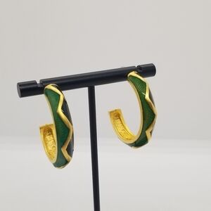 vintage signed Leslie Block gold tone hoop earrings with green zigzag enamel